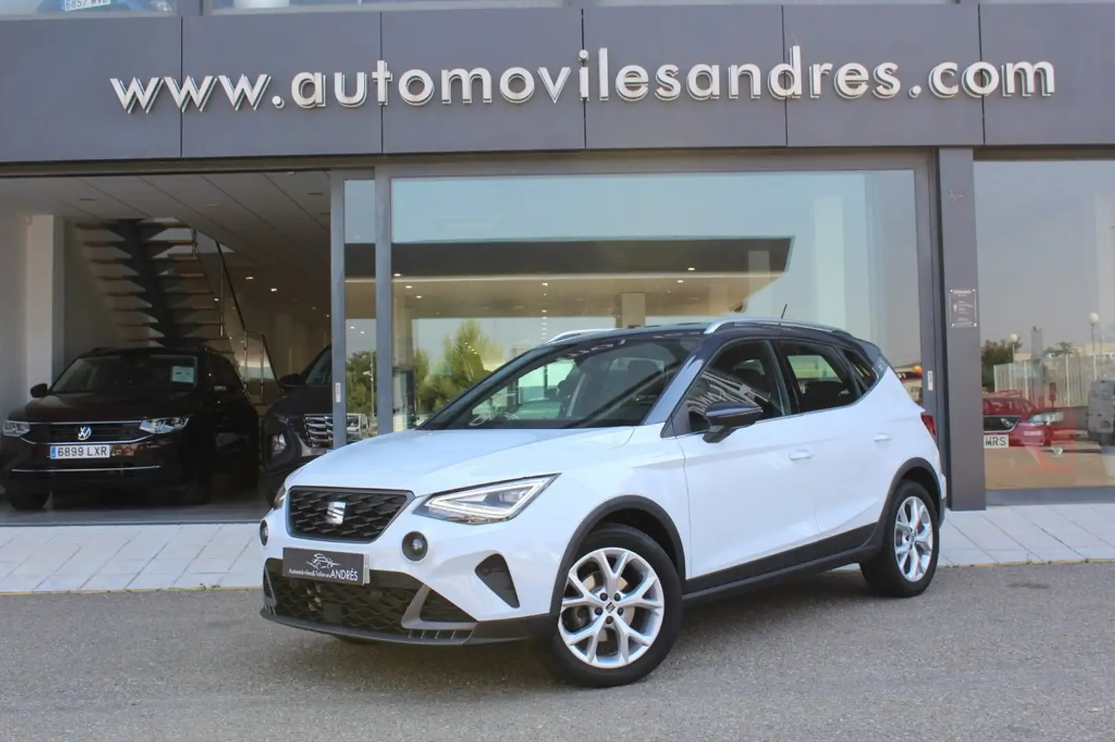 SEAT Arona 1.0 TSI 85kW (115CV) DSG FR XM Blanco - 1