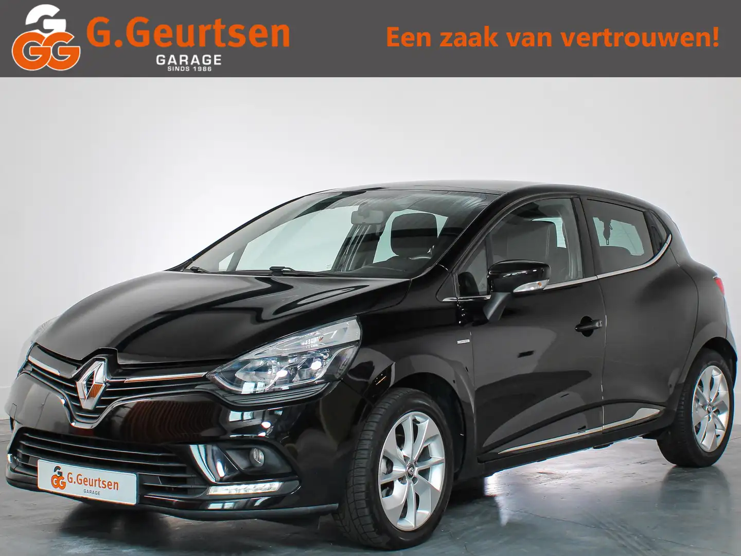 Renault Clio 0.9 TCe Limited Airco, Navigatie, Cruise Control Zwart - 1