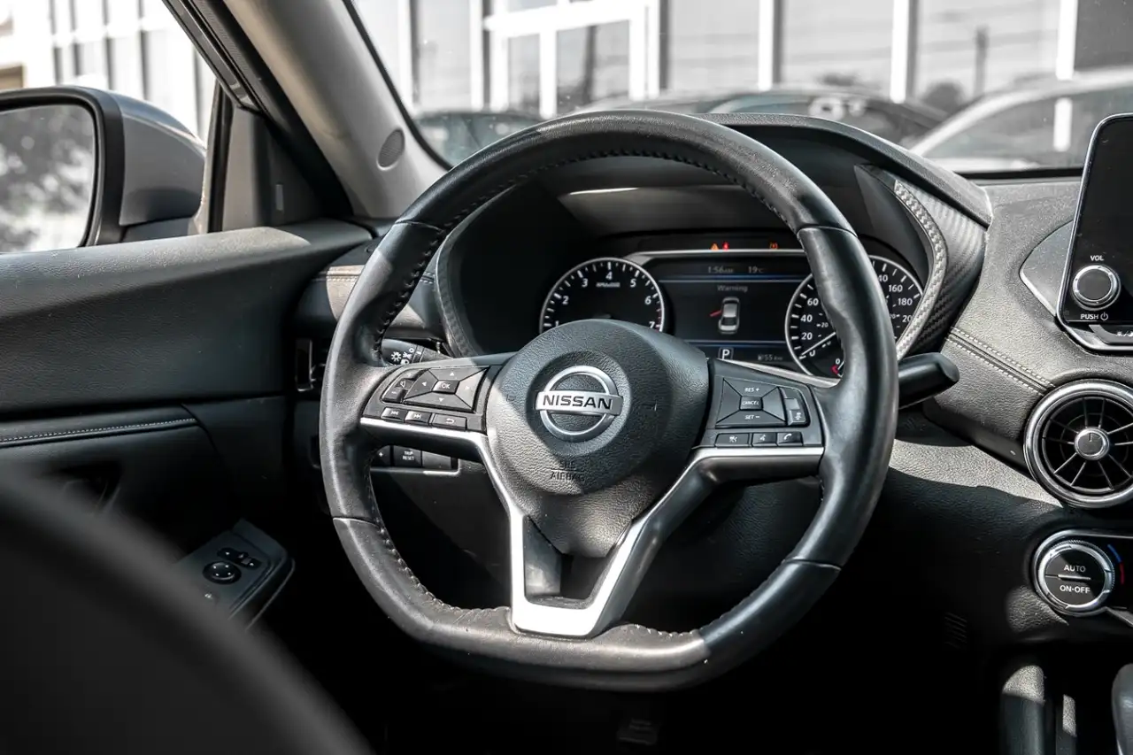 Nissan Sentra снимка Nissan Sentra