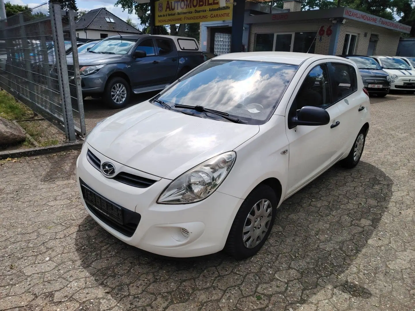 Hyundai i20 Classic / Klimaanlage / Weiß - 1