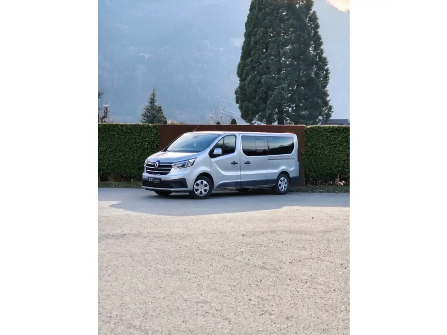 Renault Trafic Grand Passenger dCi 150 EDC **7.000KM** Grau - 1