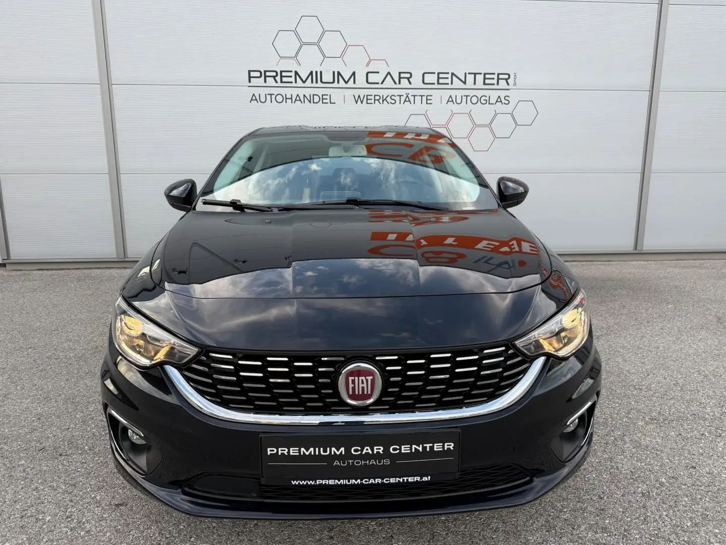 Fiat Tipo 1,6 Multijet Lounge NAVI / KAMERA / LED / USB-AUX Schwarz - 2