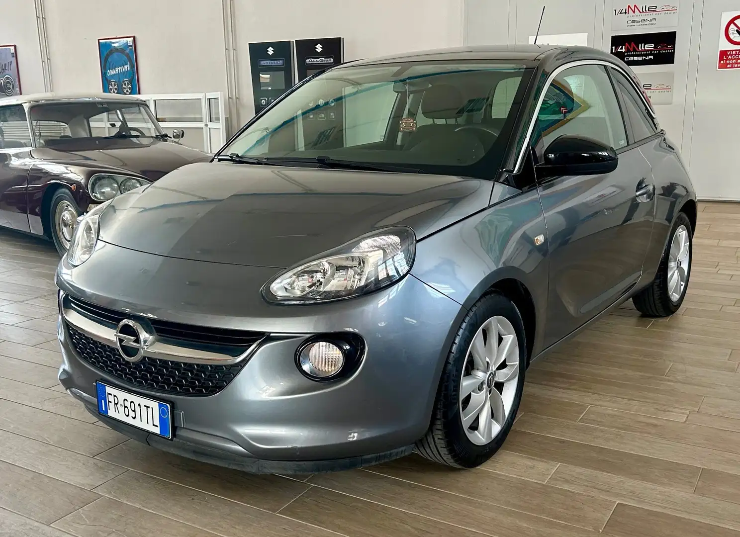 Opel Adam 1.4 87 CV GPL Tech Glam Grigio - 1