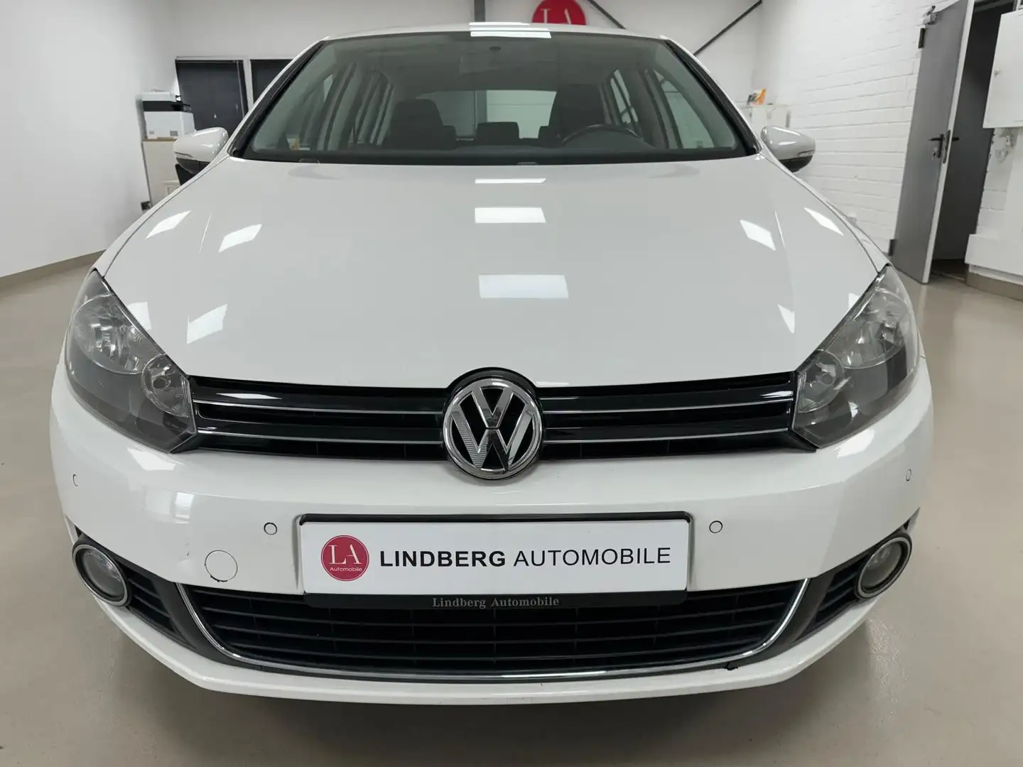 Volkswagen Golf VI Comfortline*PDC*AC*LMF*STZHZ*ISOFIX*SD* Weiß - 2