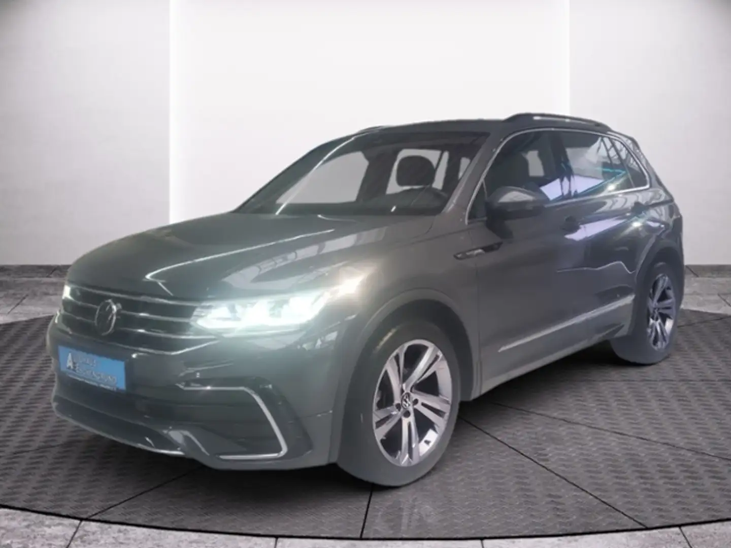 Volkswagen Tiguan 1.5 TSI DSG R-Line NAV AHK KAMERA FRONTSCHEIBENHZ Grijs - 2