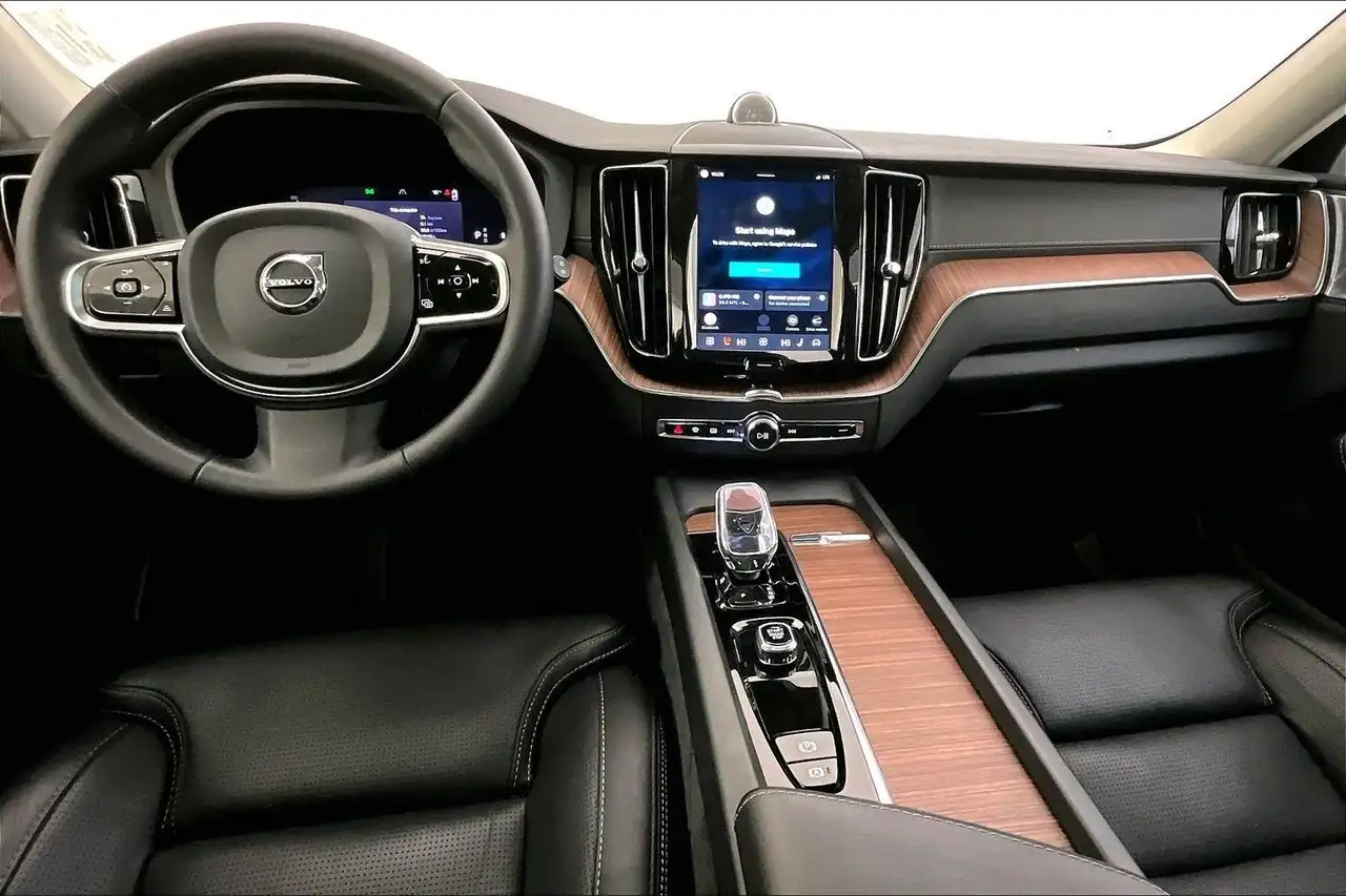 Volvo XC60 снимка Volvo XC60