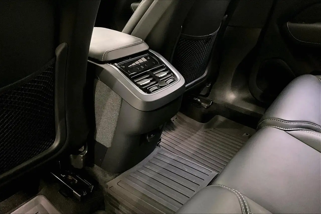 Volvo XC60 снимка Volvo XC60