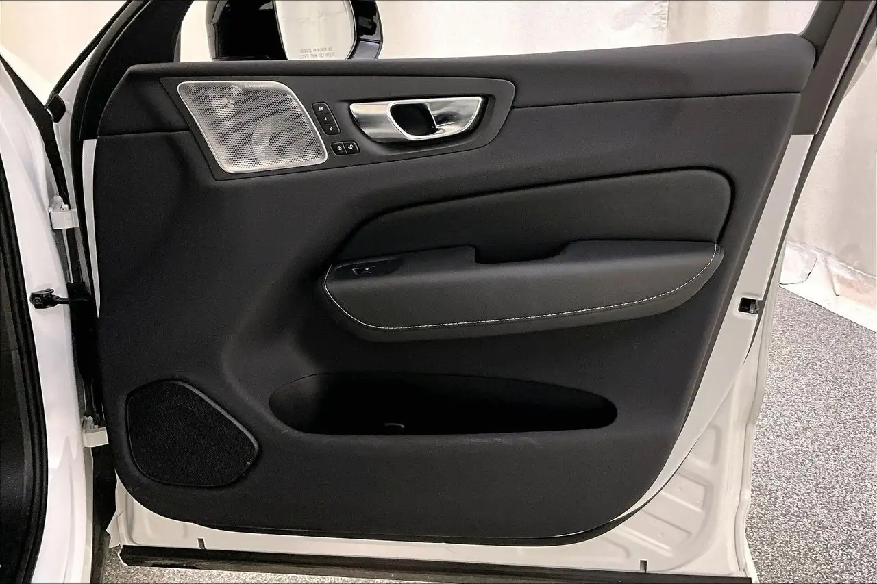 Volvo XC60 снимка Volvo XC60