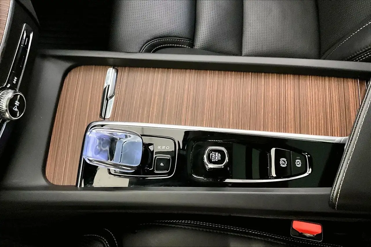 Volvo XC60 снимка Volvo XC60