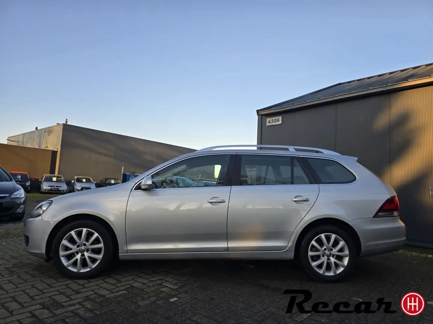Volkswagen Golf Variant 1.2 TSI Comfort ExecutiveLine/2eign/DSG7 Grijs - 2
