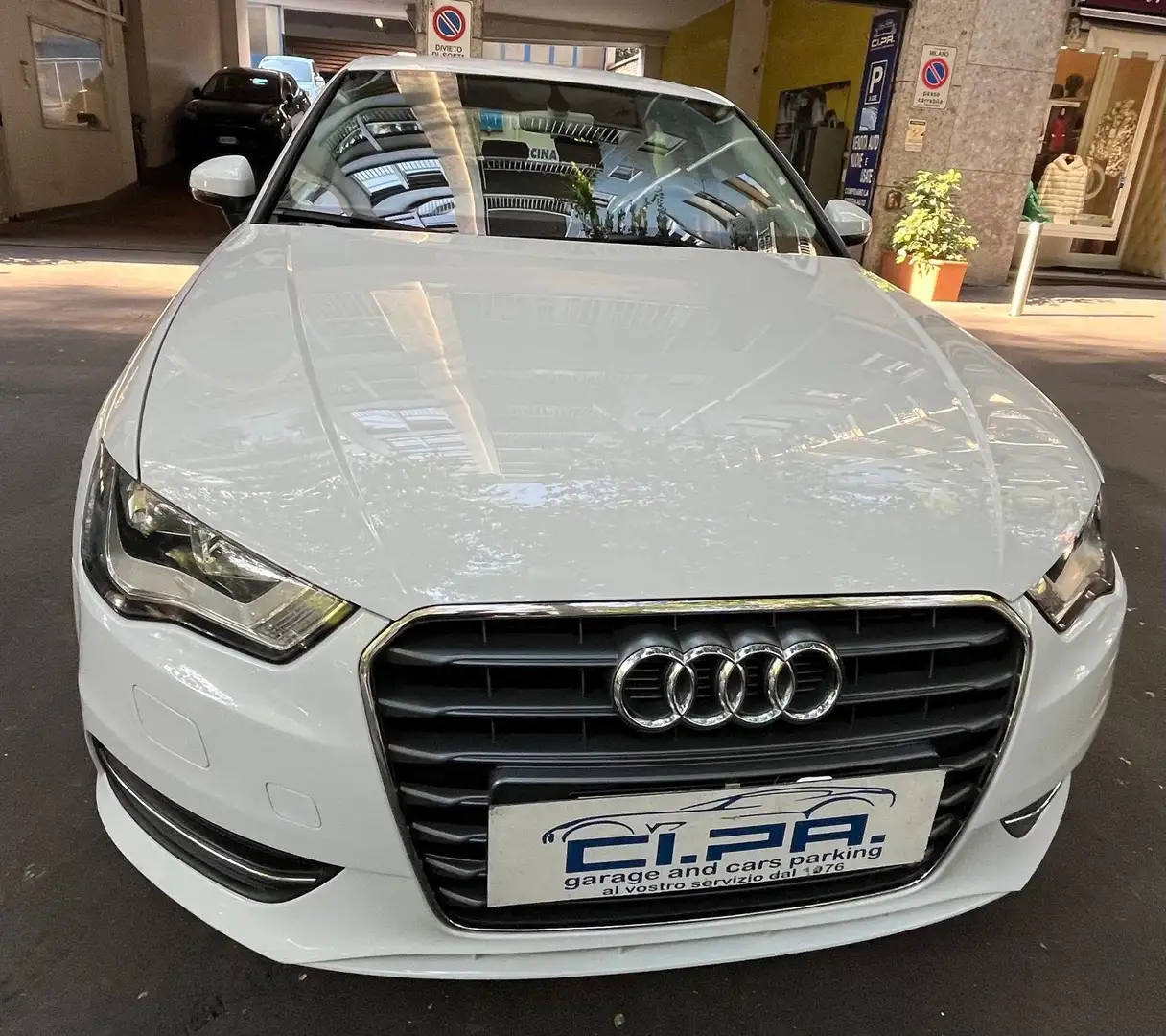 Audi A3 A3 III Sportback 1.6 tdi Ambition 110cv E6 Bianco - 1