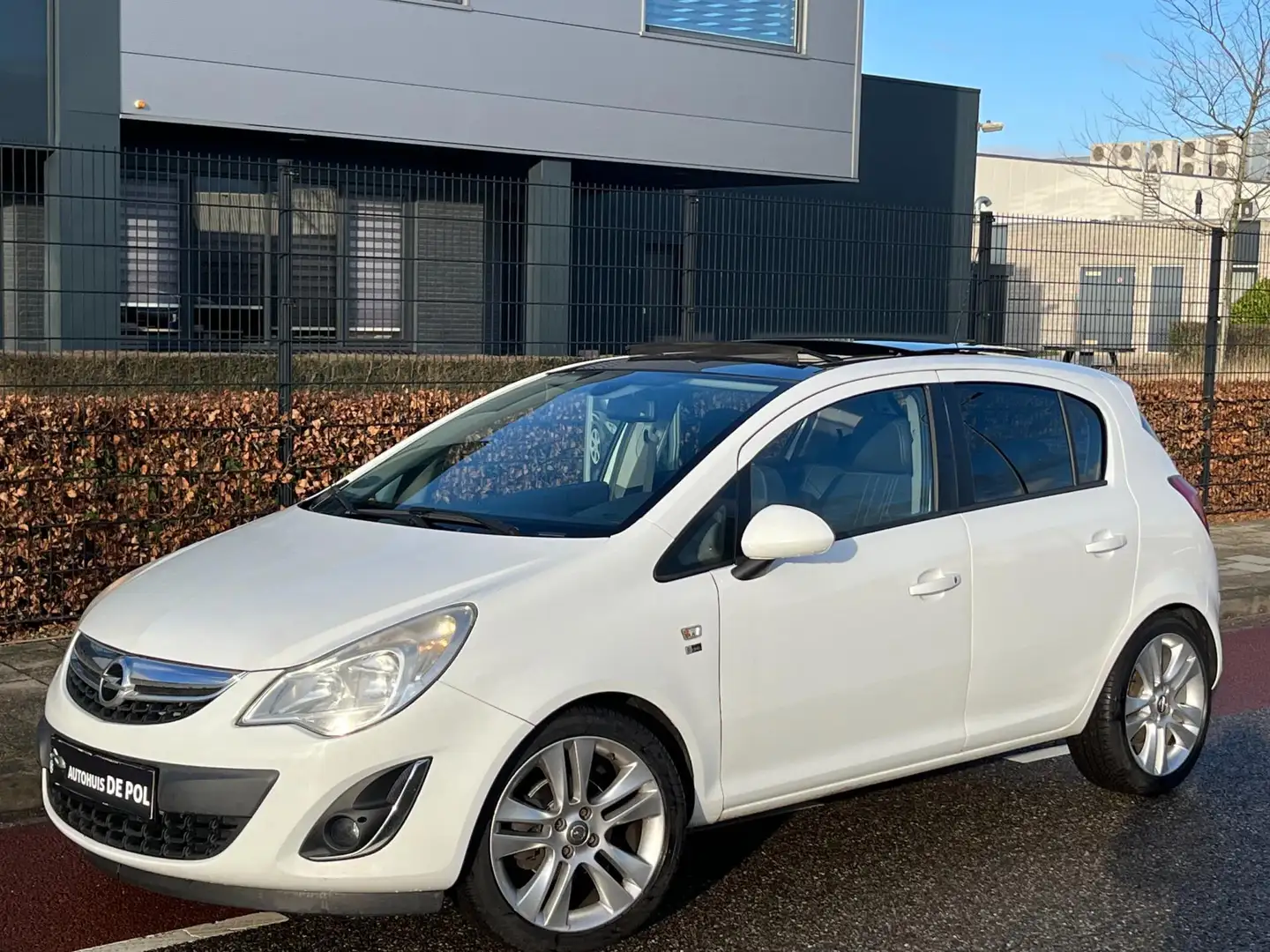 Opel Corsa 1.4-16V Cosmo Navi Panoramadak Cruise/control Stoe Wit - 1
