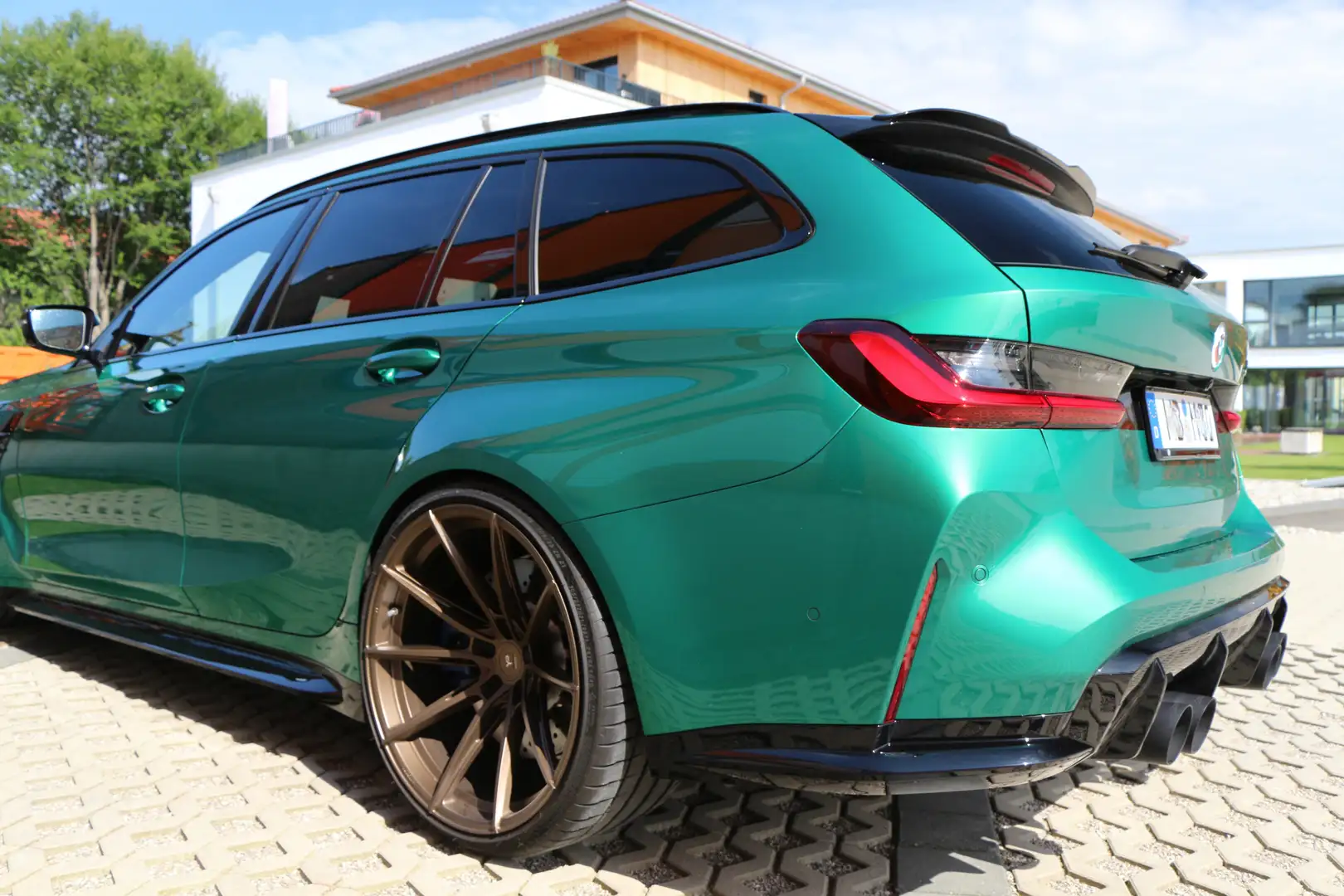 BMW M3 Touring M xDrive Competition*697 PS*Head-up*LED* Grün - 2
