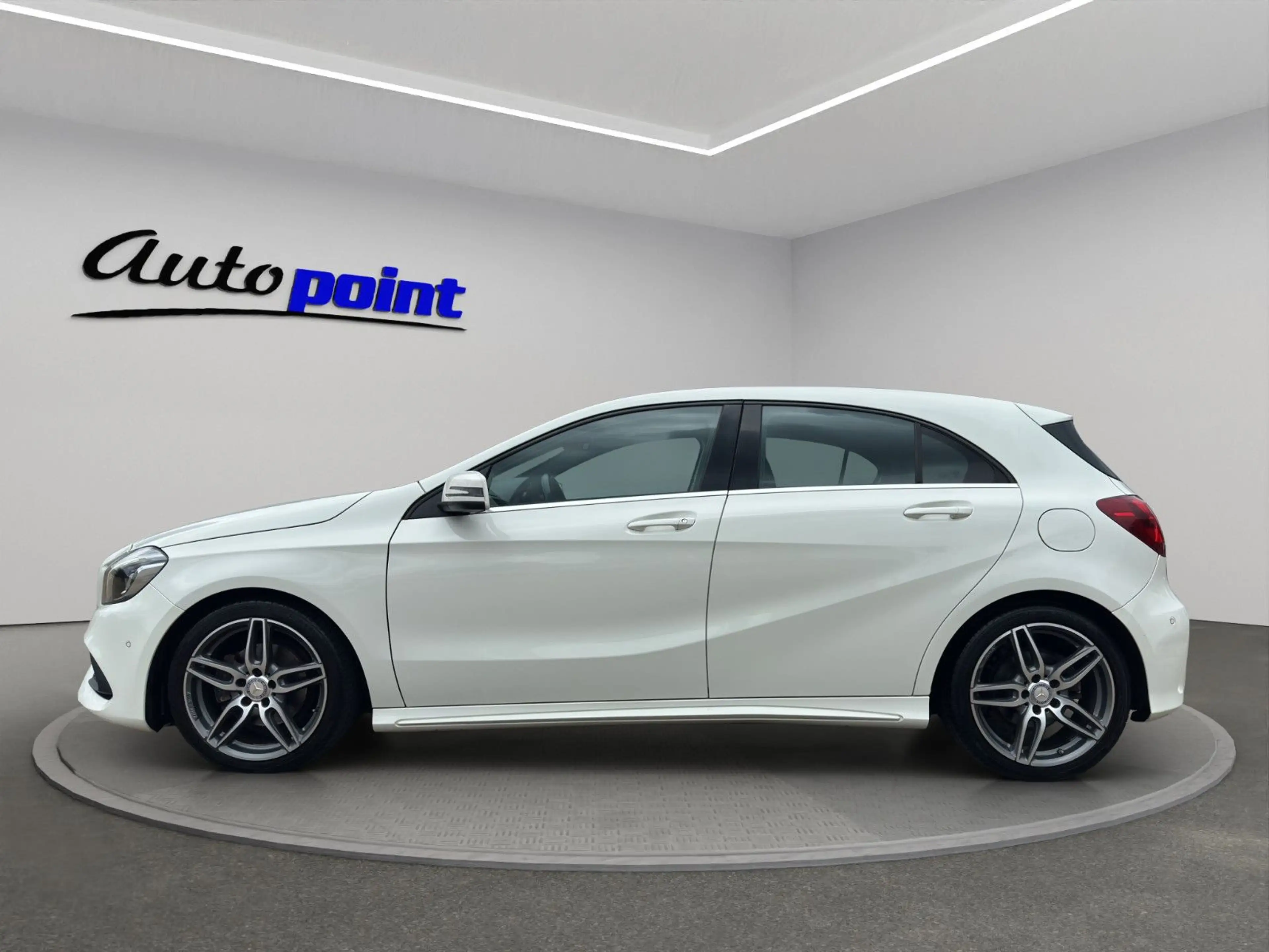 Mercedes-Benz A 180 A180 AMG NAVI LED — photo 8