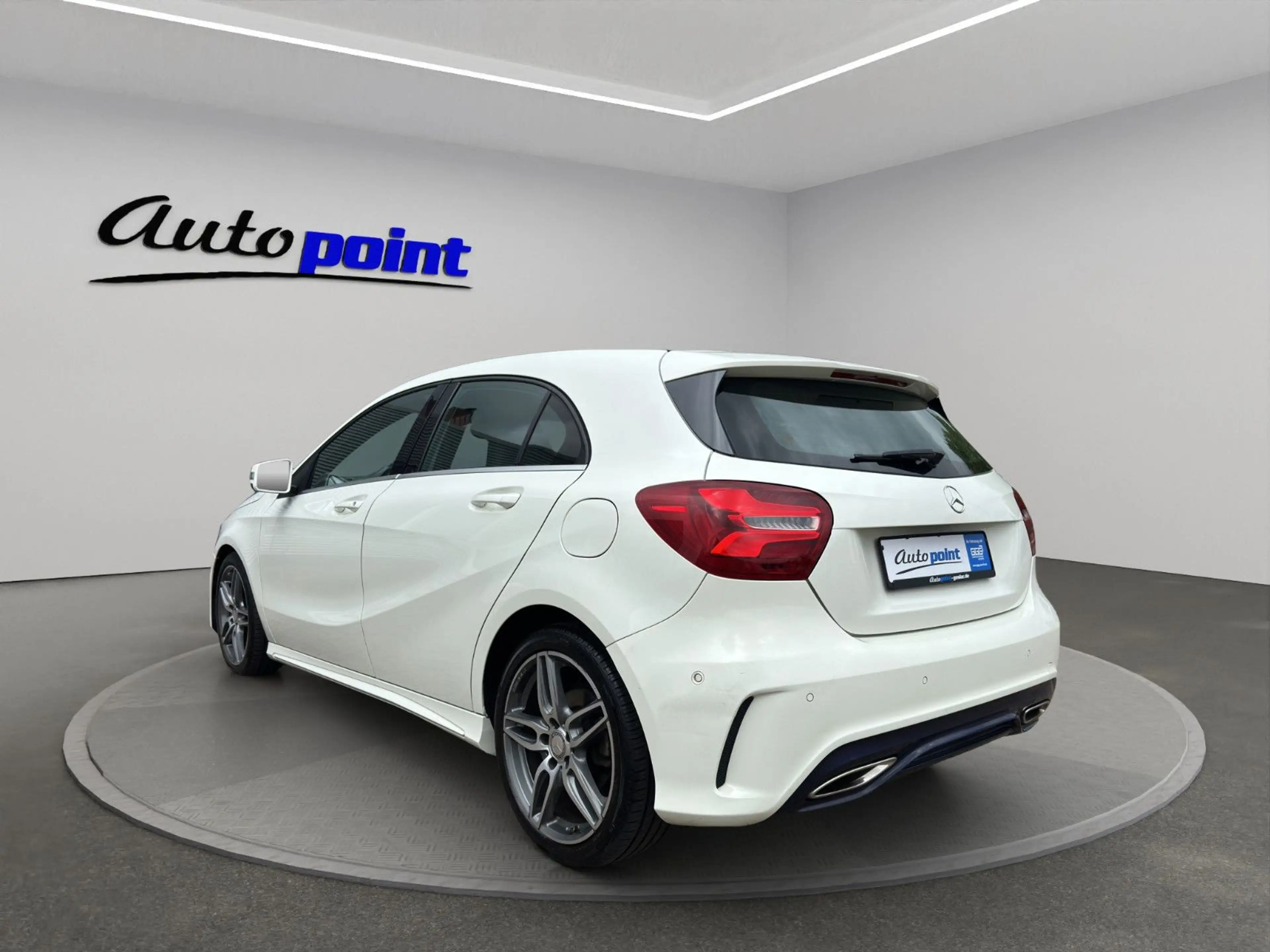Mercedes-Benz A 180 A180 AMG NAVI LED — photo 7