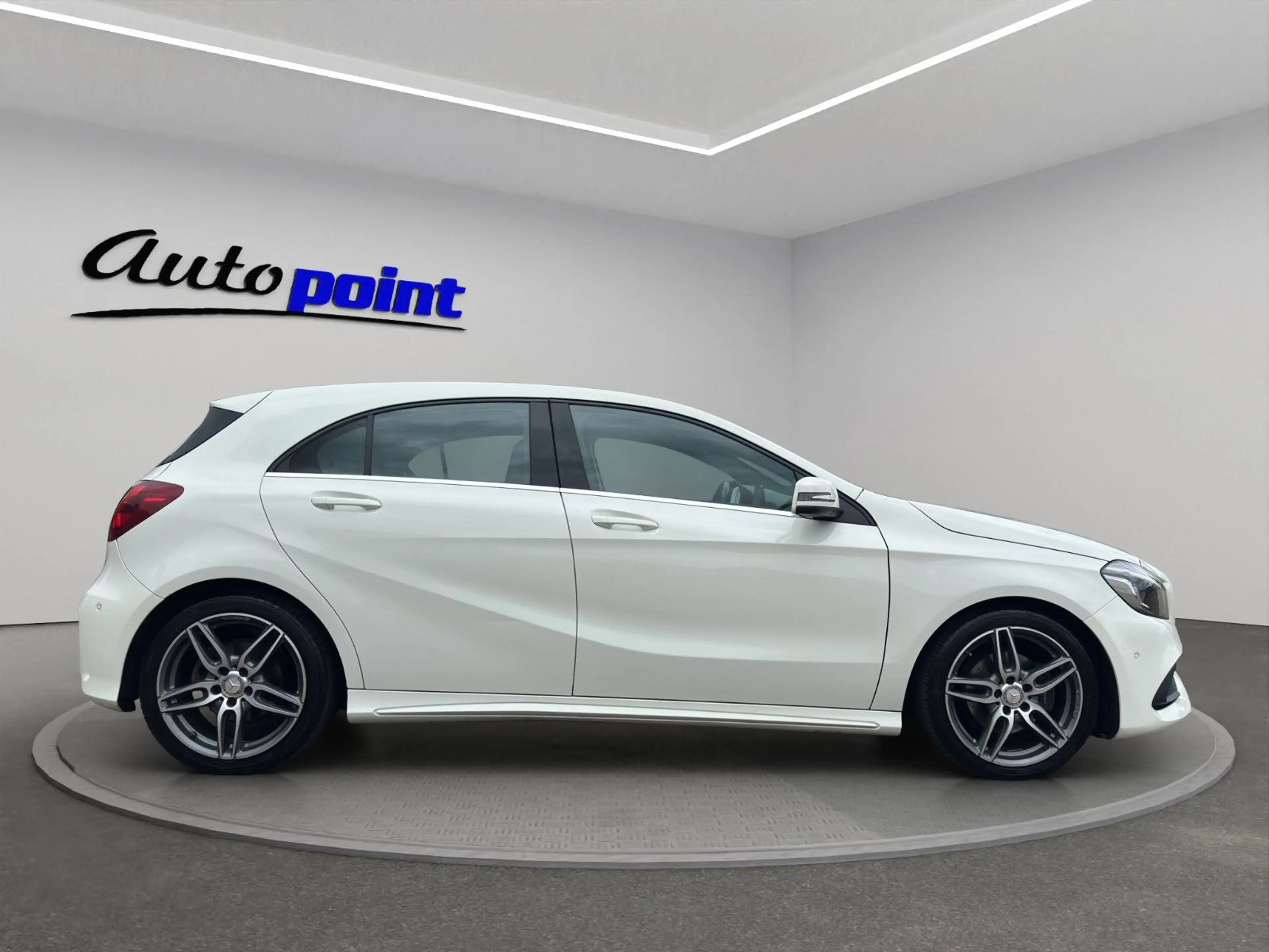 Mercedes-Benz A 180 A180 AMG NAVI LED — photo 4