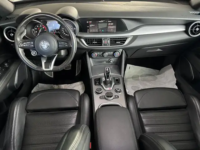 Alfa Romeo Stelvio view 5