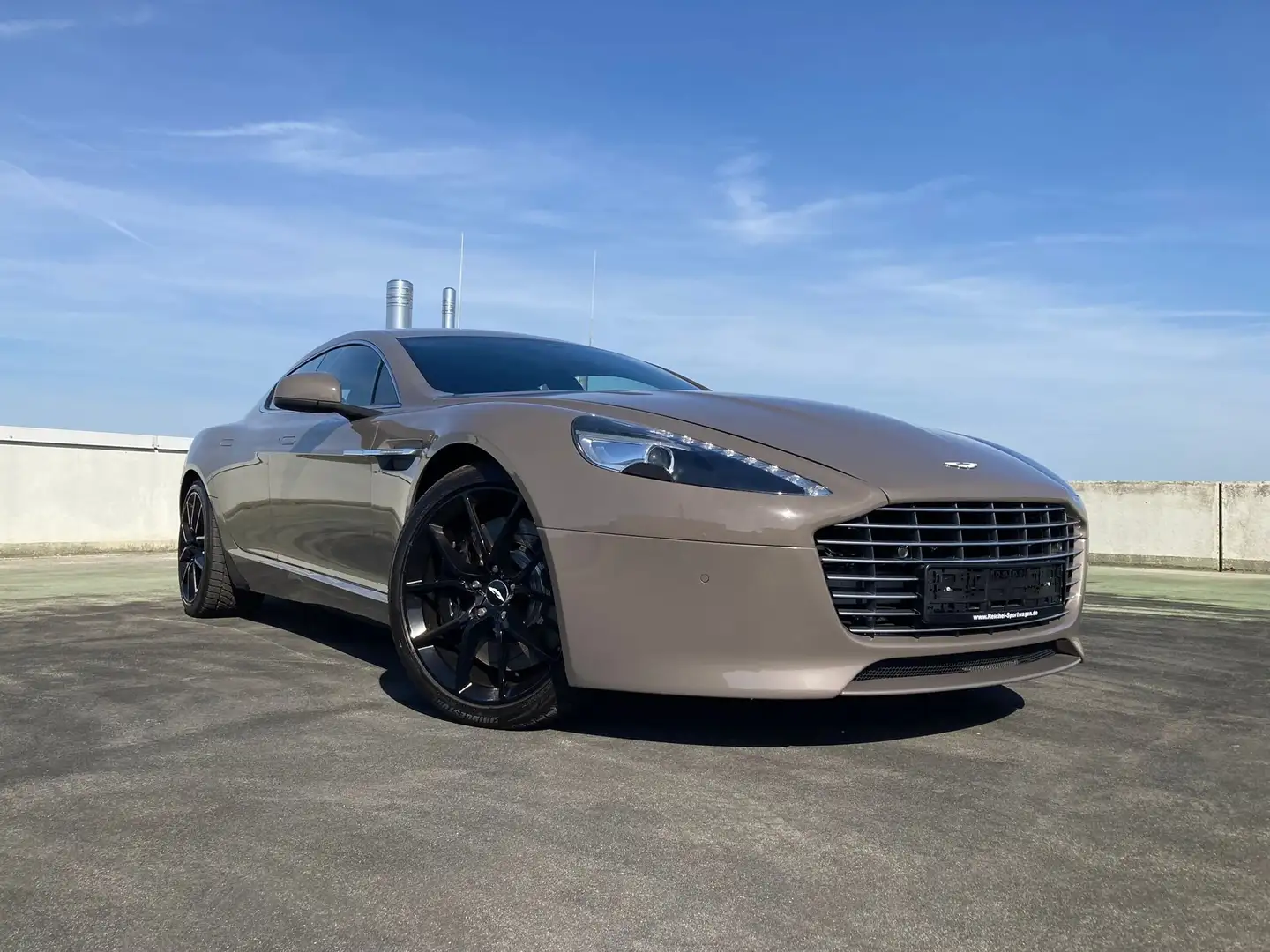 Aston Martin Rapide Rapide S °8 Gang°560PS°Q by Aston Martin Grau - 2