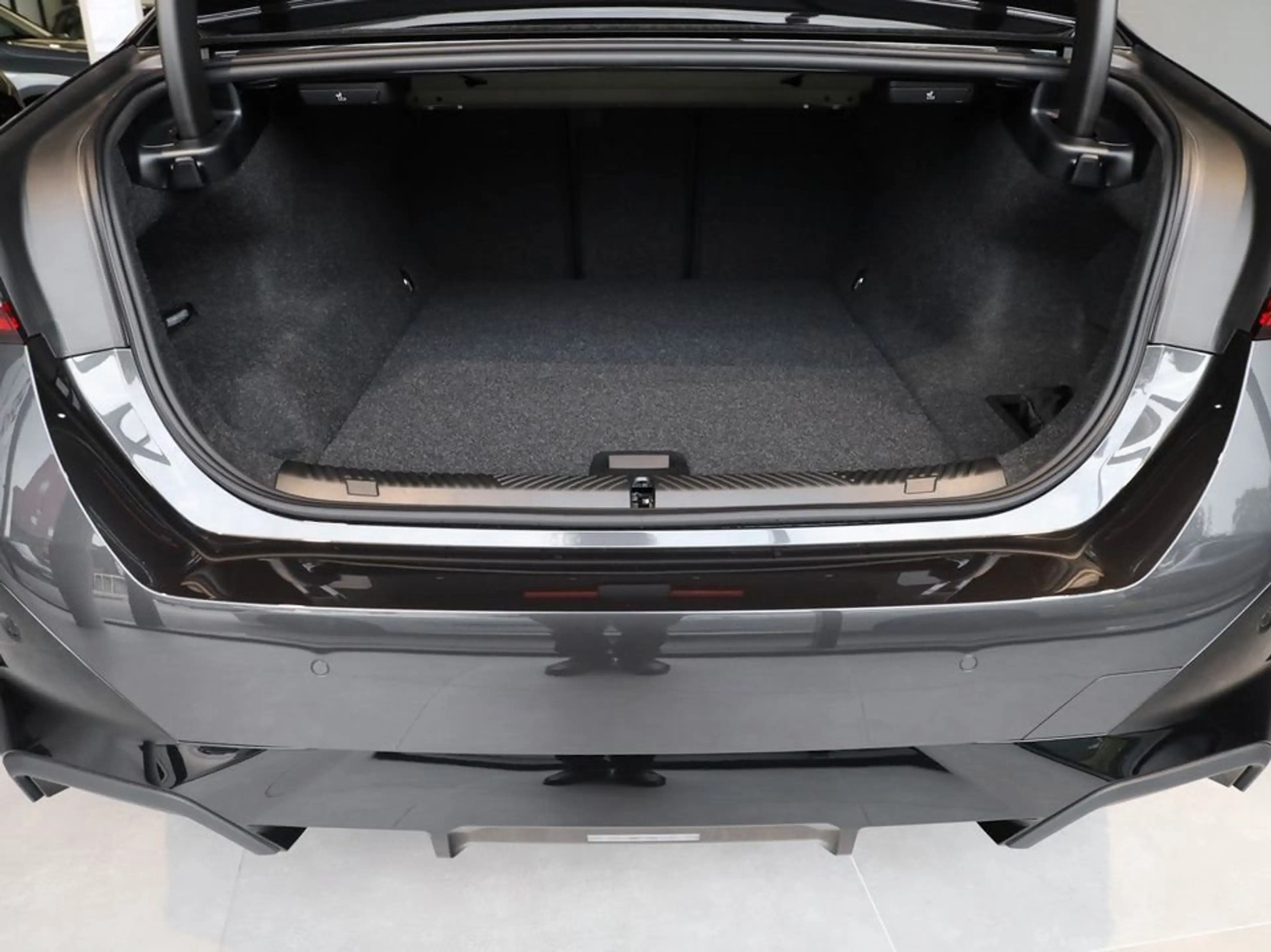 BMW i5 xDrive40 M Sportpaket Pro UPE 99.105 EUR — photo 9