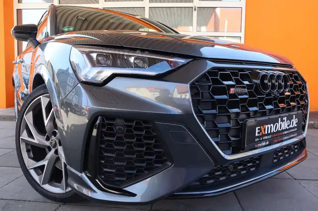 Audi RS Q3 * 2.5TFSI* RS-SITZE* 280KM/H* SONOS SOUNDSYS