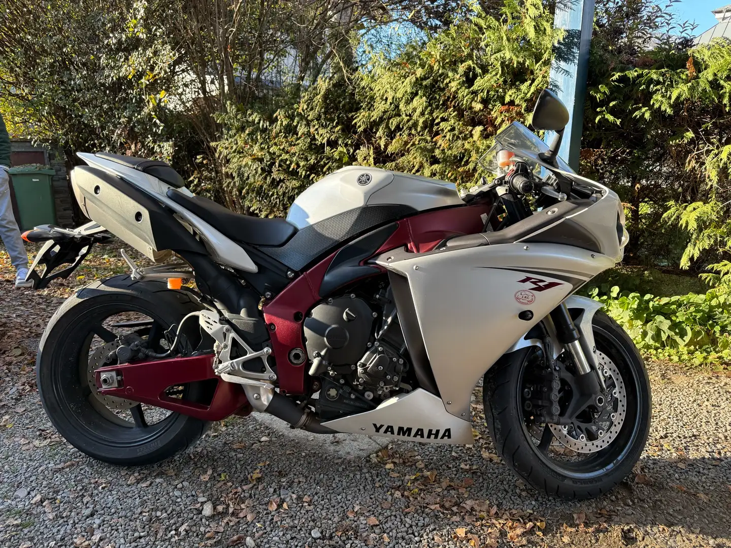 Yamaha YZF-R1 Supersport Bílá - 1
