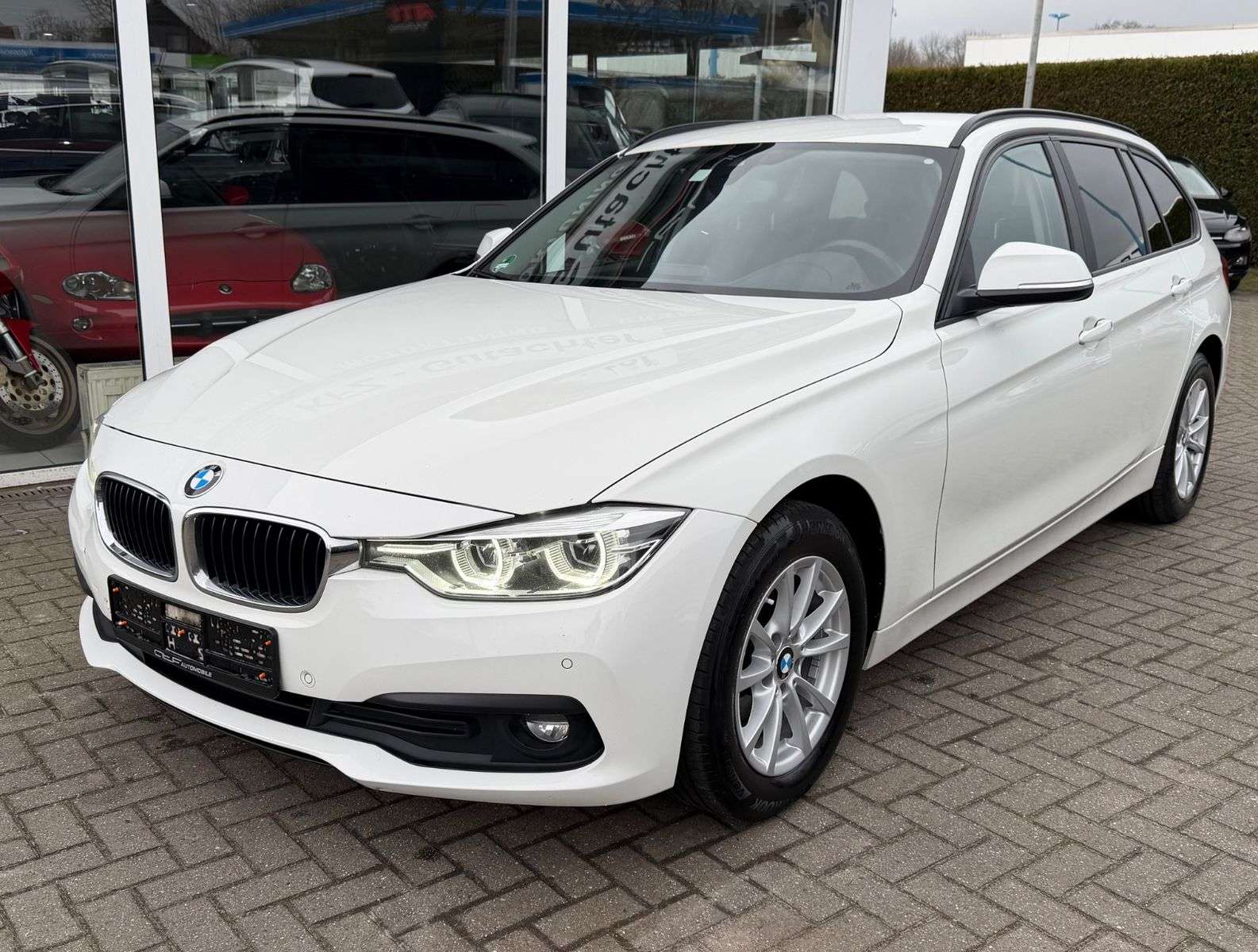 Second hand Bmw 3 Series 