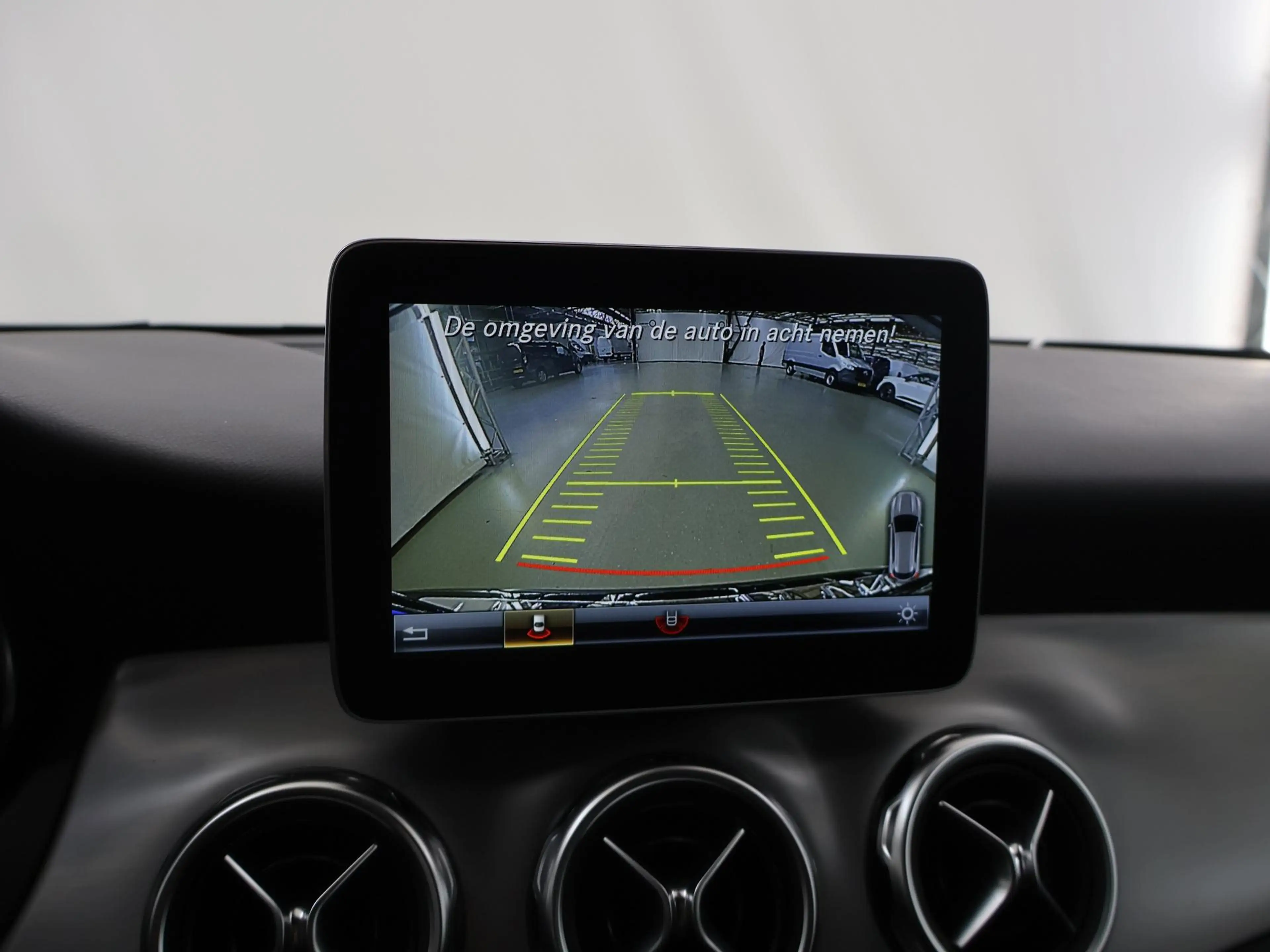 Mercedes-Benz GLA 180 Business Solution AMG Limited | Night | Multibeam — photo 14