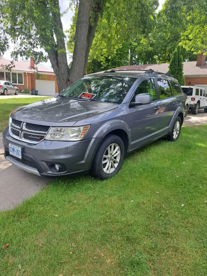 Dodge Journey снимка Dodge Journey