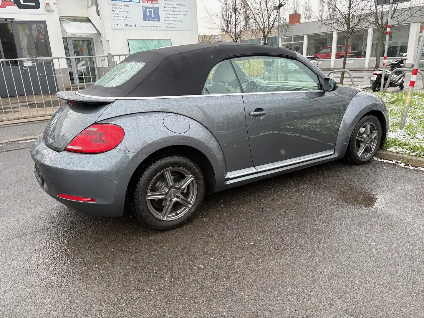 Volkswagen Beetle Cabrio 1.6 TDI DSG BlueMotion Design Grau - 2