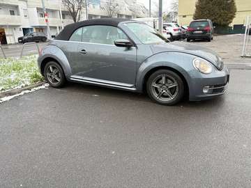 Cabrio 1.6 TDI DSG BlueMotion Design