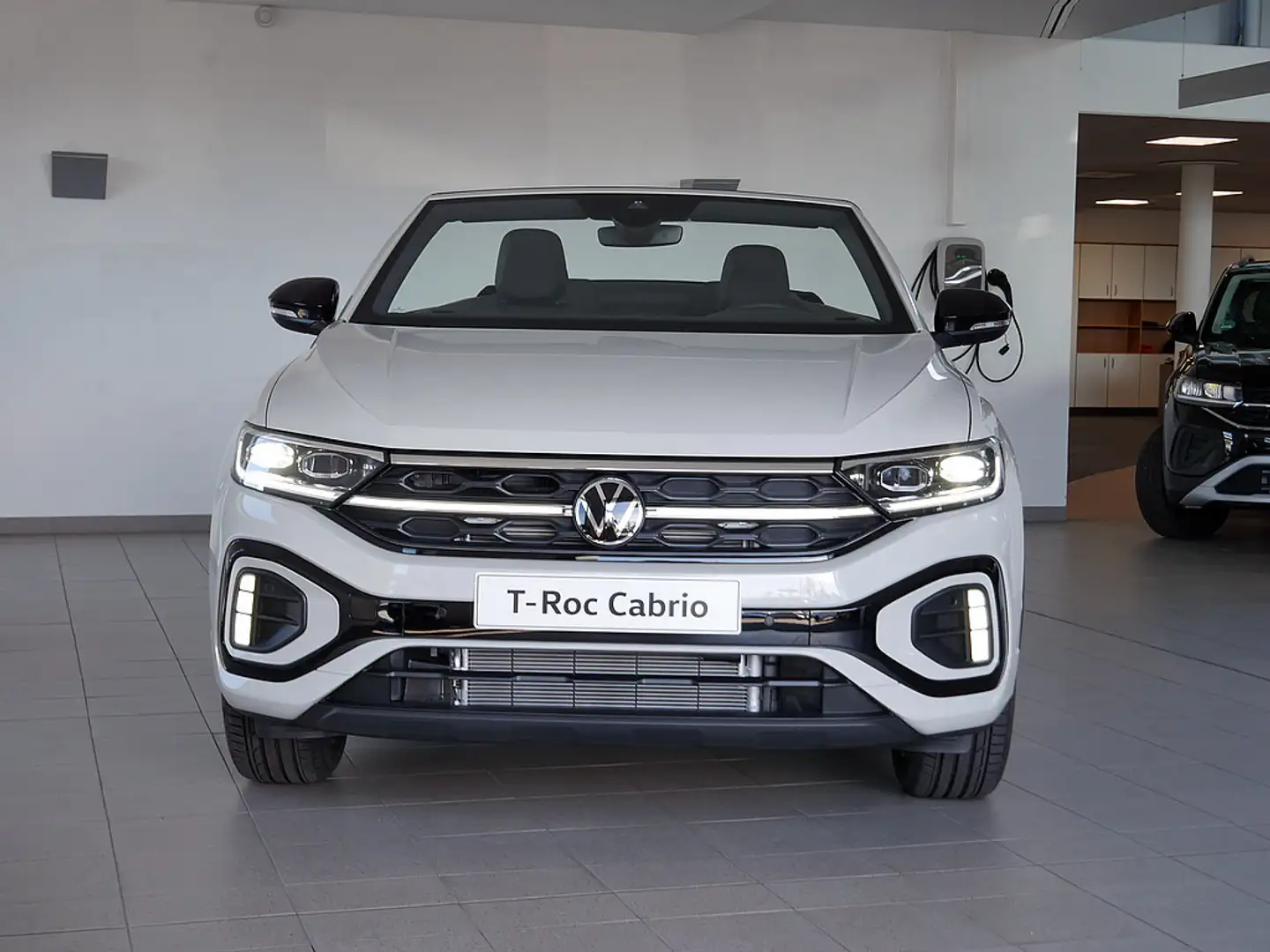 Volkswagen T-Roc Cabriolet 1.5 TSI R-Line Edition Karmann Gris - 2