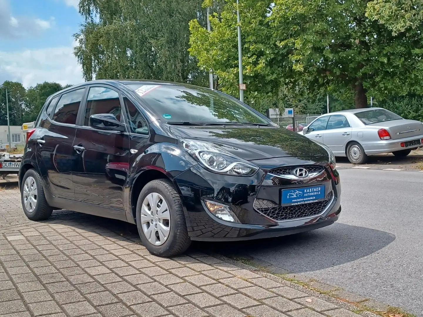 Hyundai iX20 Trend Automatik, Klima, Sitzhzg, Bluetooth Schwarz - 1