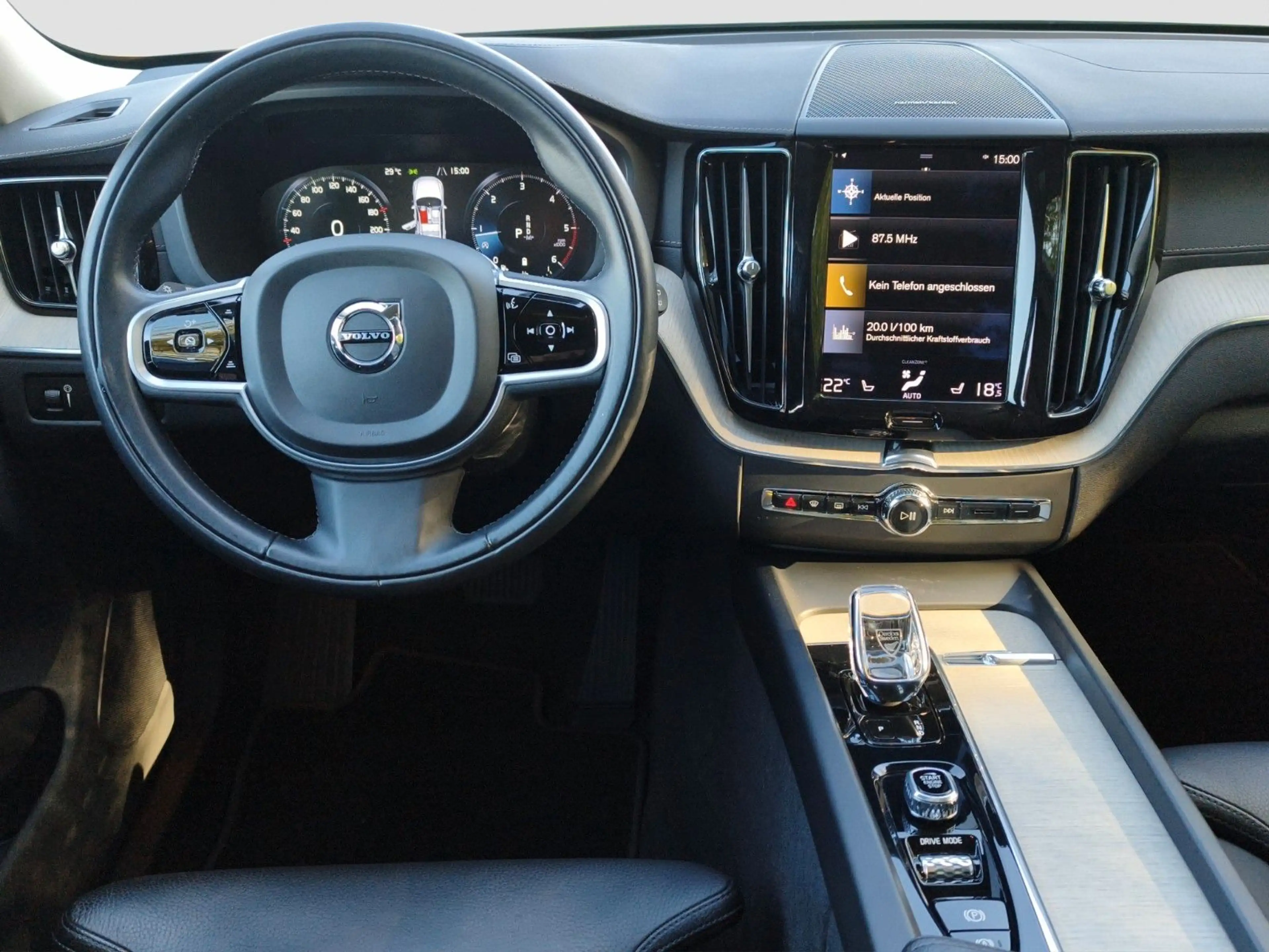 Volvo XC60 B4 Inscription AWD — photo 10