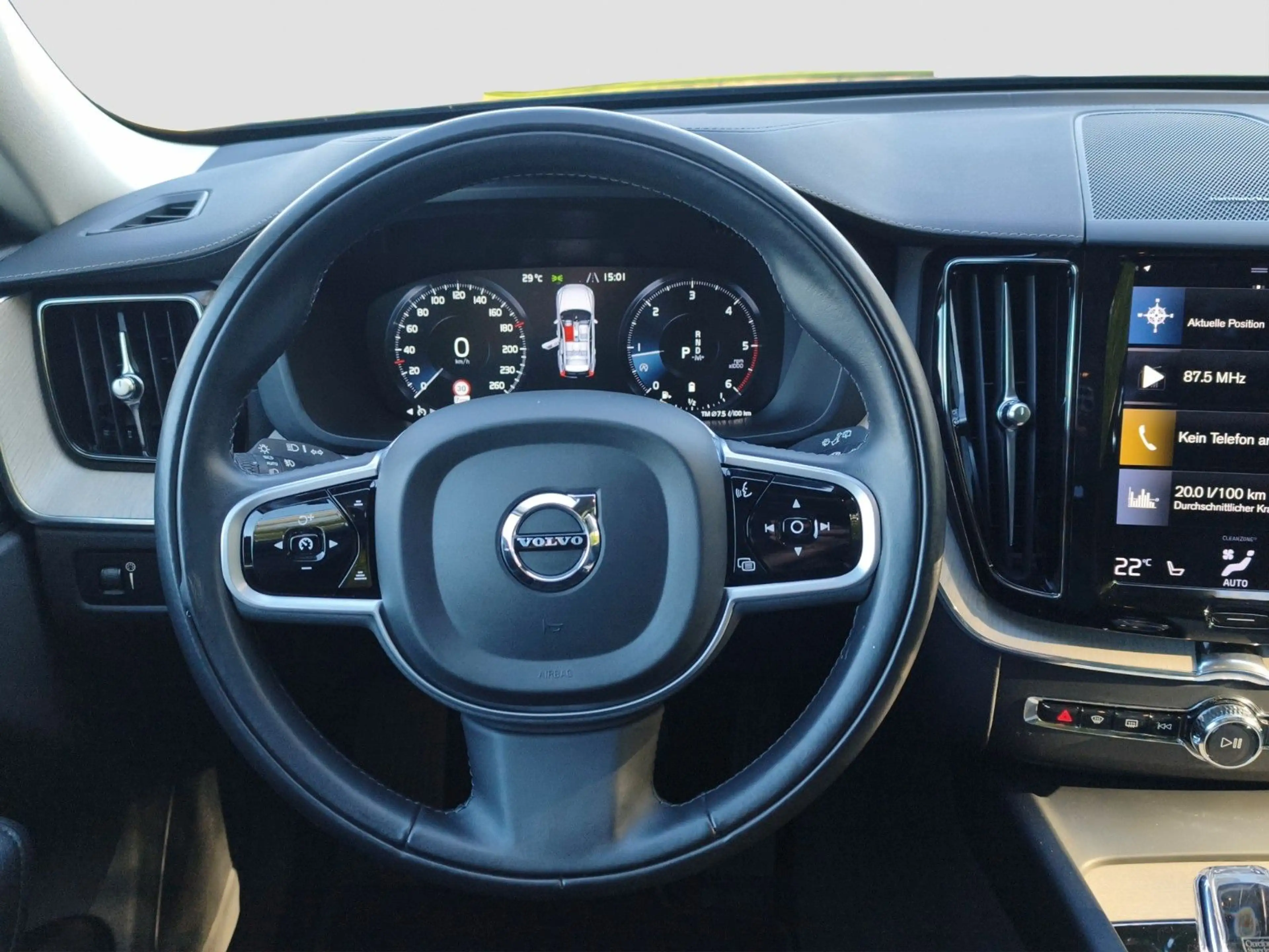 Volvo XC60 B4 Inscription AWD — photo 11
