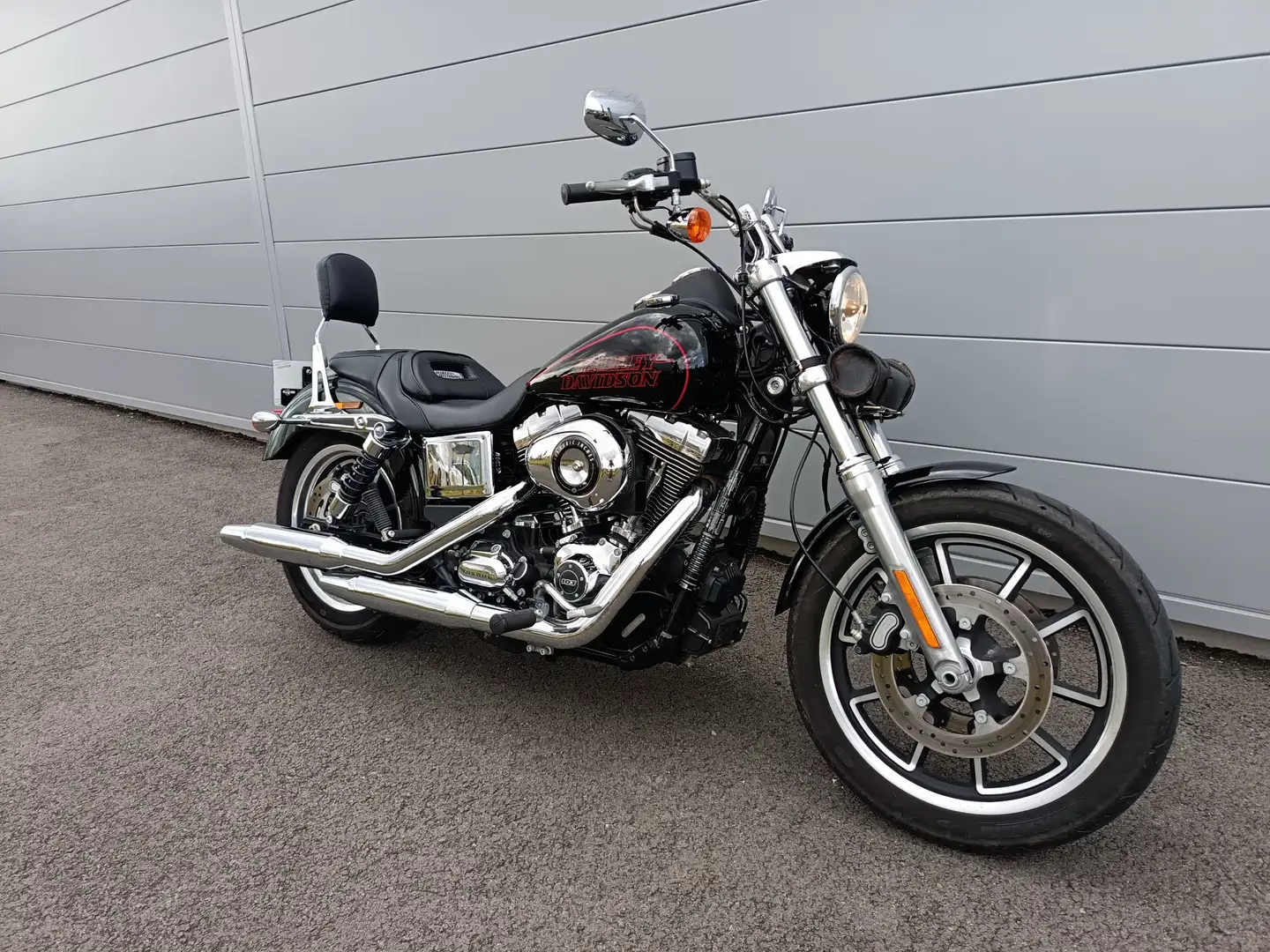 Harley-Davidson Dyna Low Rider Schwarz - 1