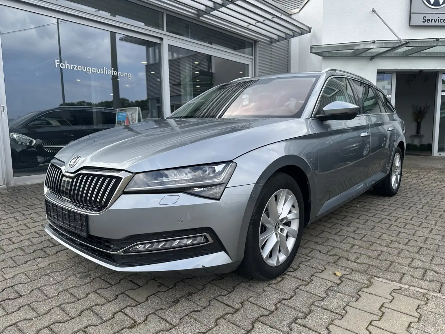 Skoda Superb Superb Combi 1.5TSI STYLE LED*ACC*PDC*17-ZOLL Grau - 2