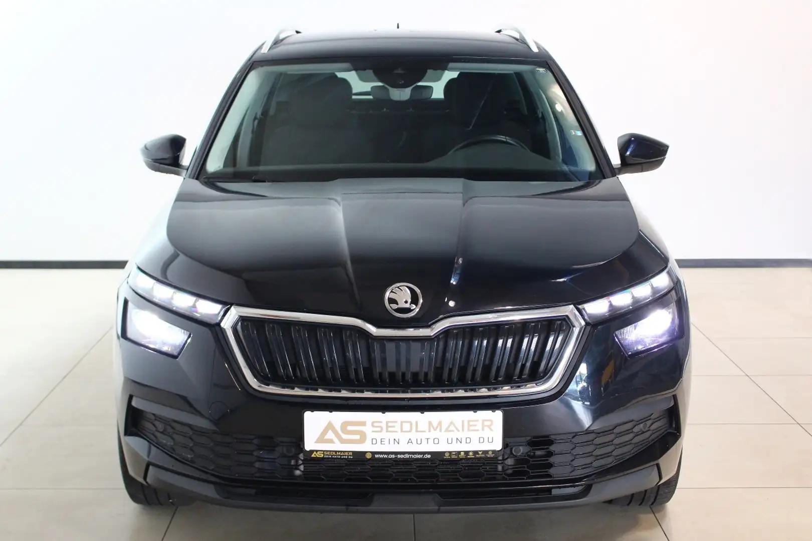 Skoda Kamiq 1.6 TDI Style WSS+SHz|ACC|RCam|LED|NAV|APP Negro - 2