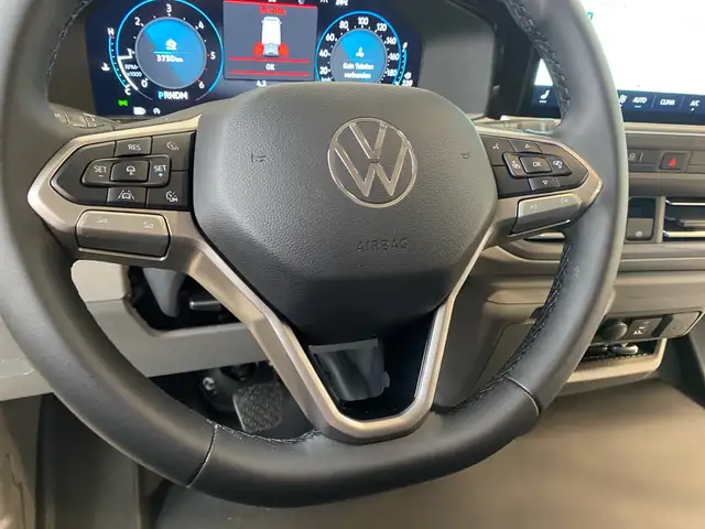 Volkswagen Transporter view 19