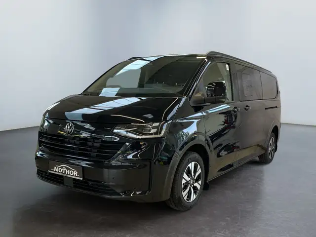 Volkswagen Transporter view 2