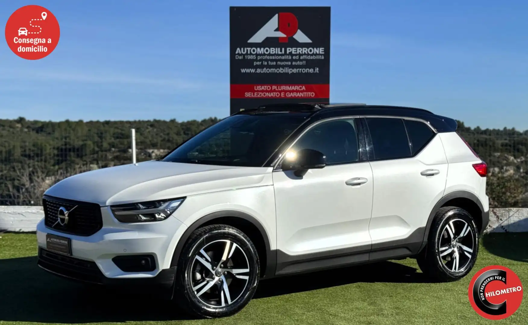 Volvo XC40 D3 AWD Geartronic R-design (Tetto/Retro/APP/Led) Blanc - 1