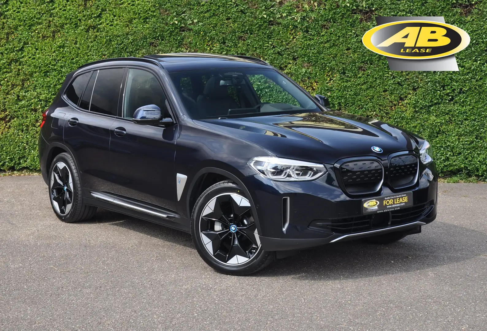 BMW iX3 Mod. Impressive / Dark Shadow / Full Option 74 kWh Zwart - 1