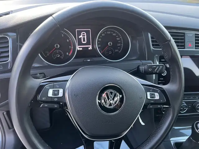 Volkswagen Golf view 15