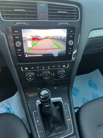 Volkswagen Golf view 13
