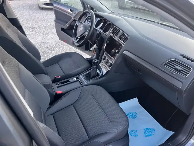 Volkswagen Golf view 10