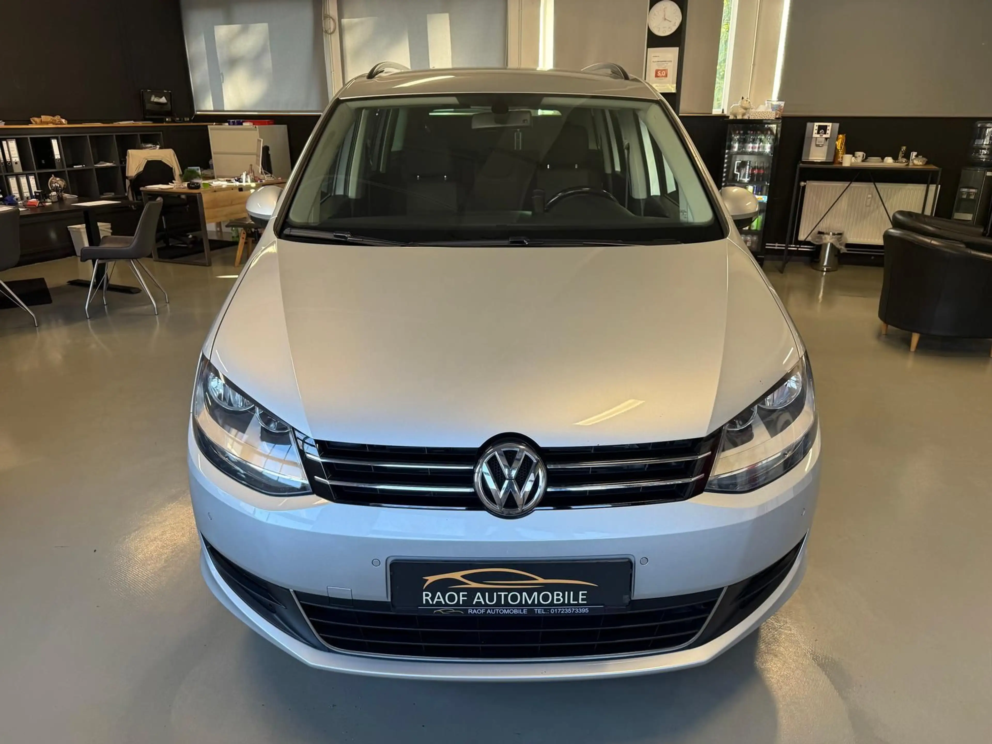 Volkswagen Sharan 2.0 TDI Comfortline 7 SITZER NAVI PDC SHZ — photo 3
