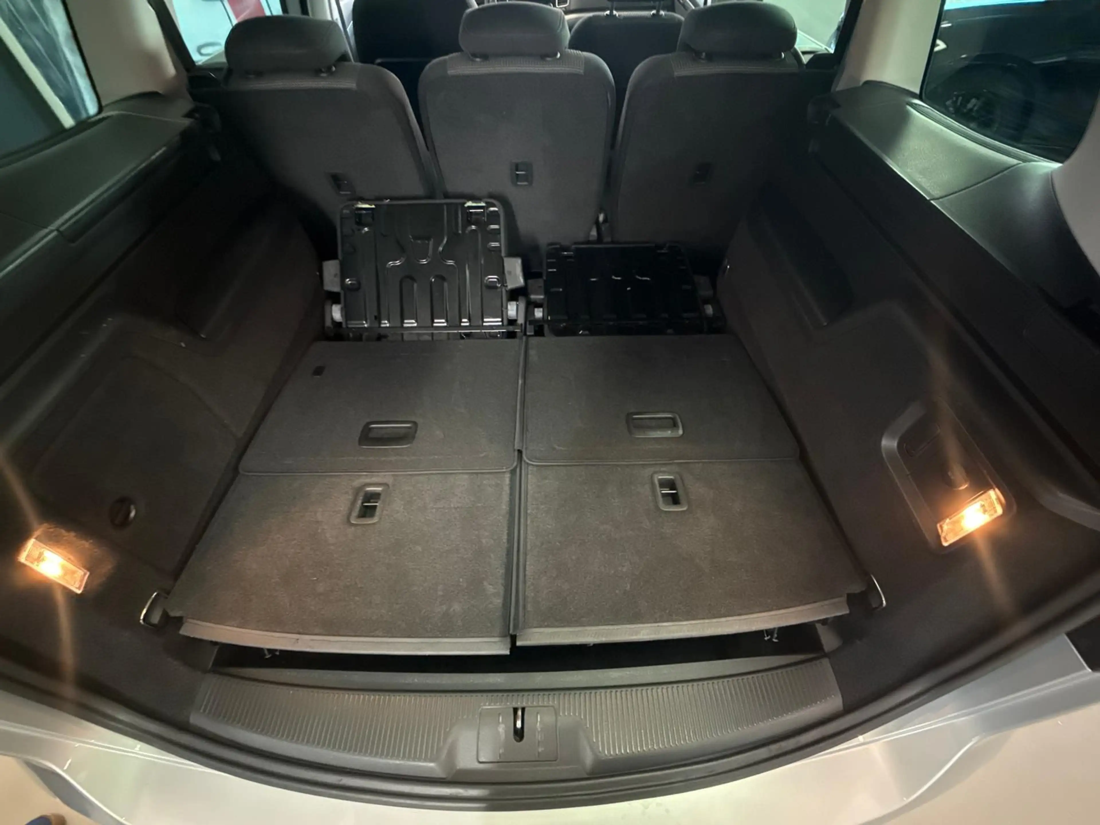 Volkswagen Sharan 2.0 TDI Comfortline 7 SITZER NAVI PDC SHZ — photo 11