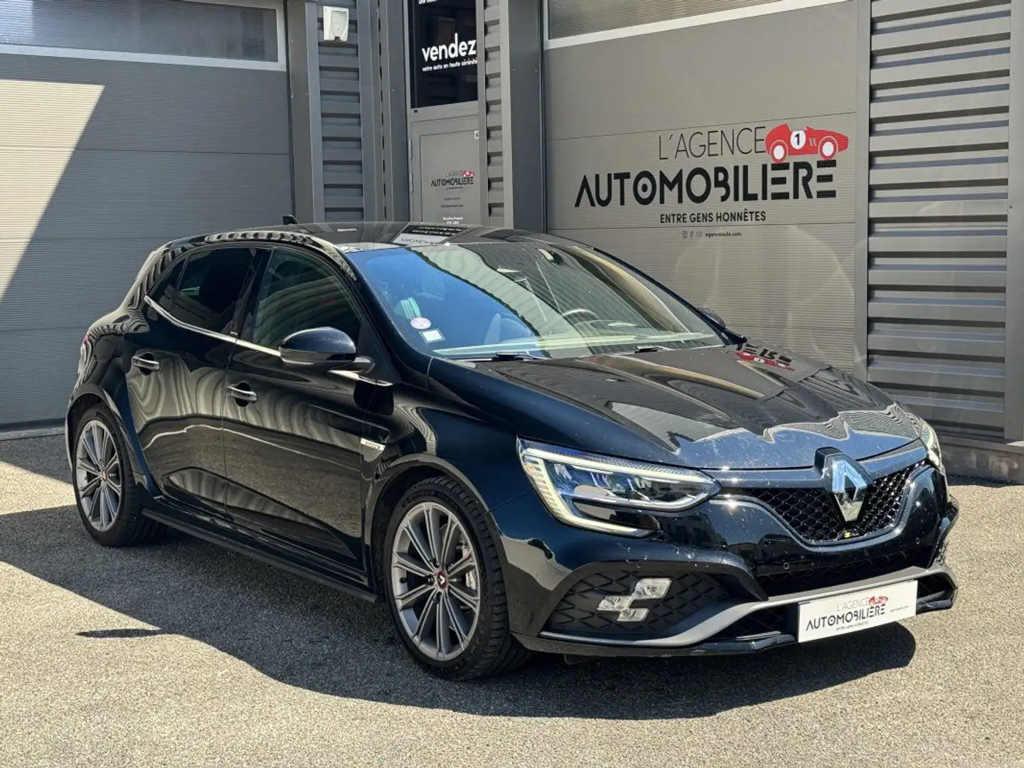 Renault Megane IV (2) 1.8 TCE 300 RS Noir - 1