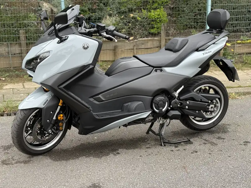 Yamaha TMAX 560 - foto 7