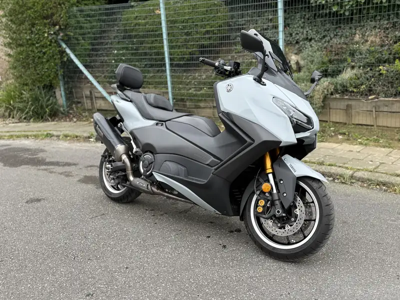 Yamaha TMAX 560 - foto 2