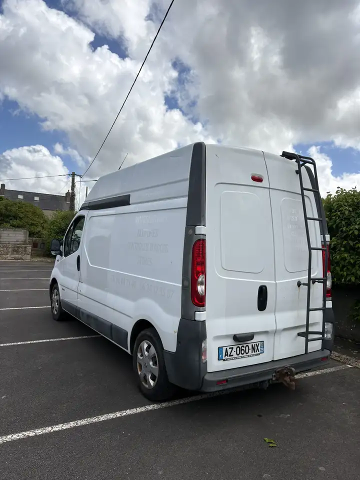Renault Trafic FGN 2.0 DCI 115 L1H2 1200 KG CONFORT